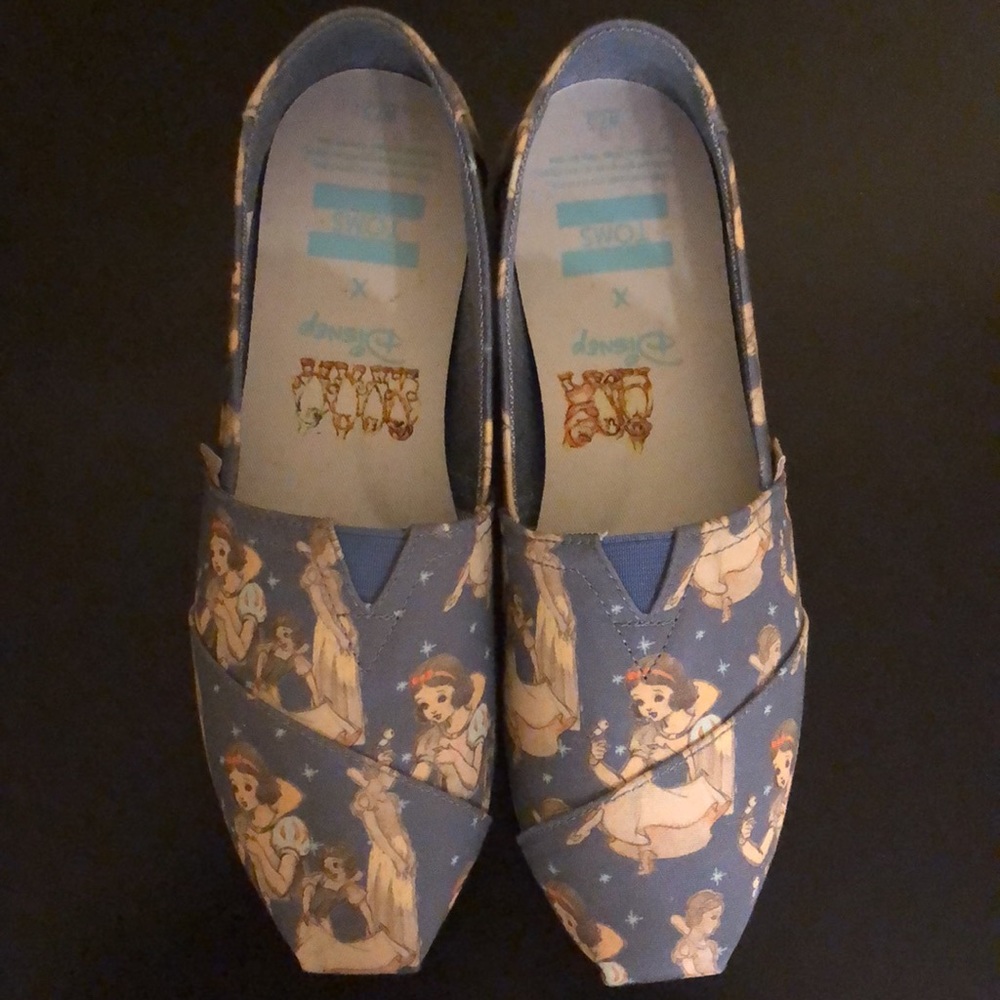 Snow White Disney x TOMS NWOT